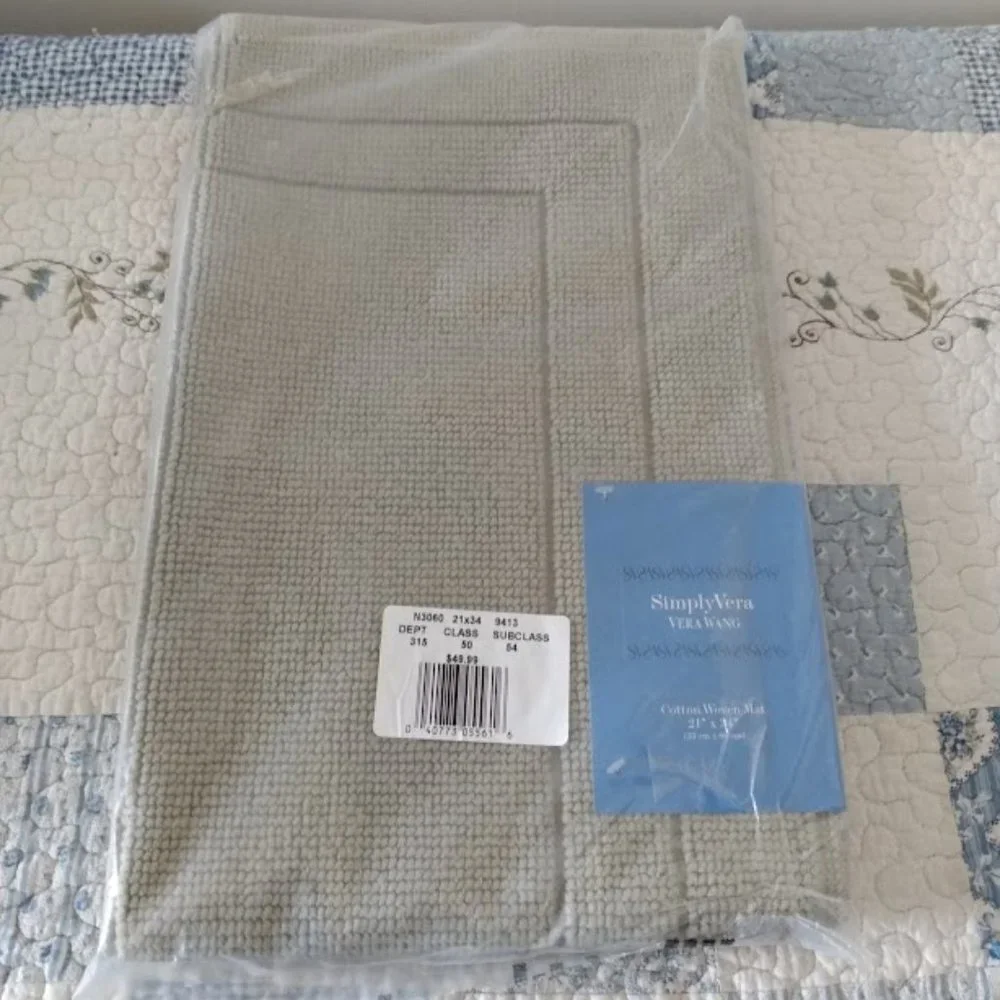Vera Wang Woven Cotton Mat